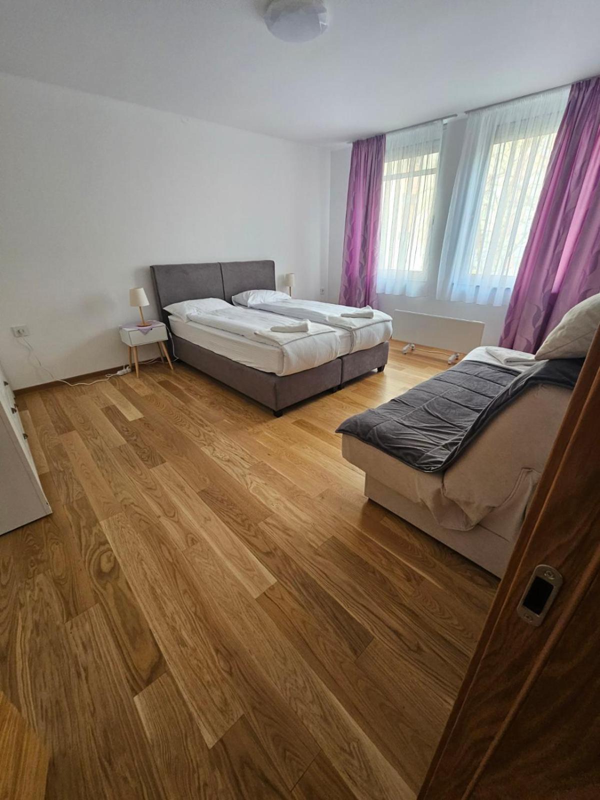Apartman Centar Bulevar Ex Sa Garazom Banja Luka Buitenkant foto