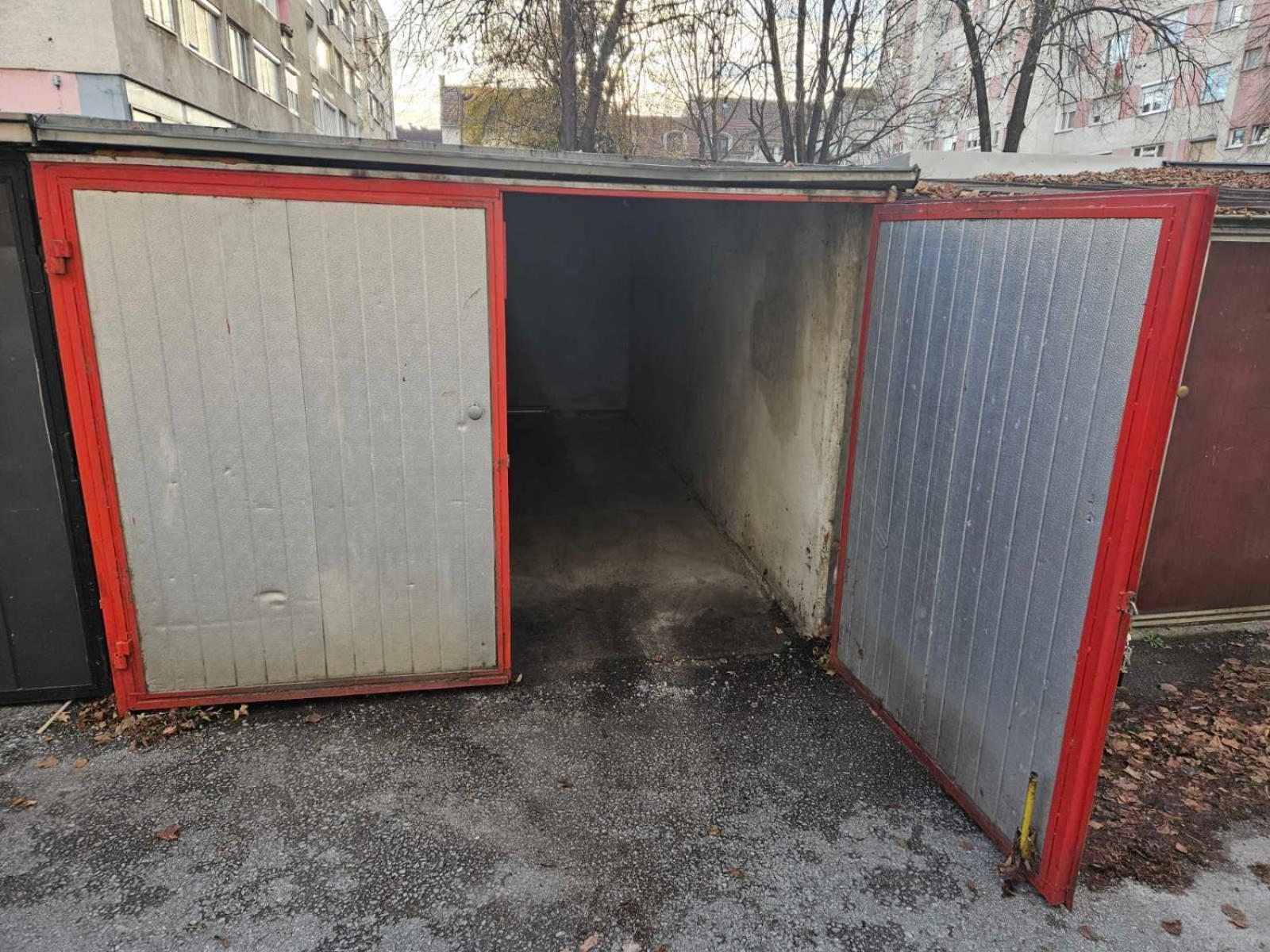 Apartman Centar Bulevar Ex Sa Garazom Banja Luka Buitenkant foto