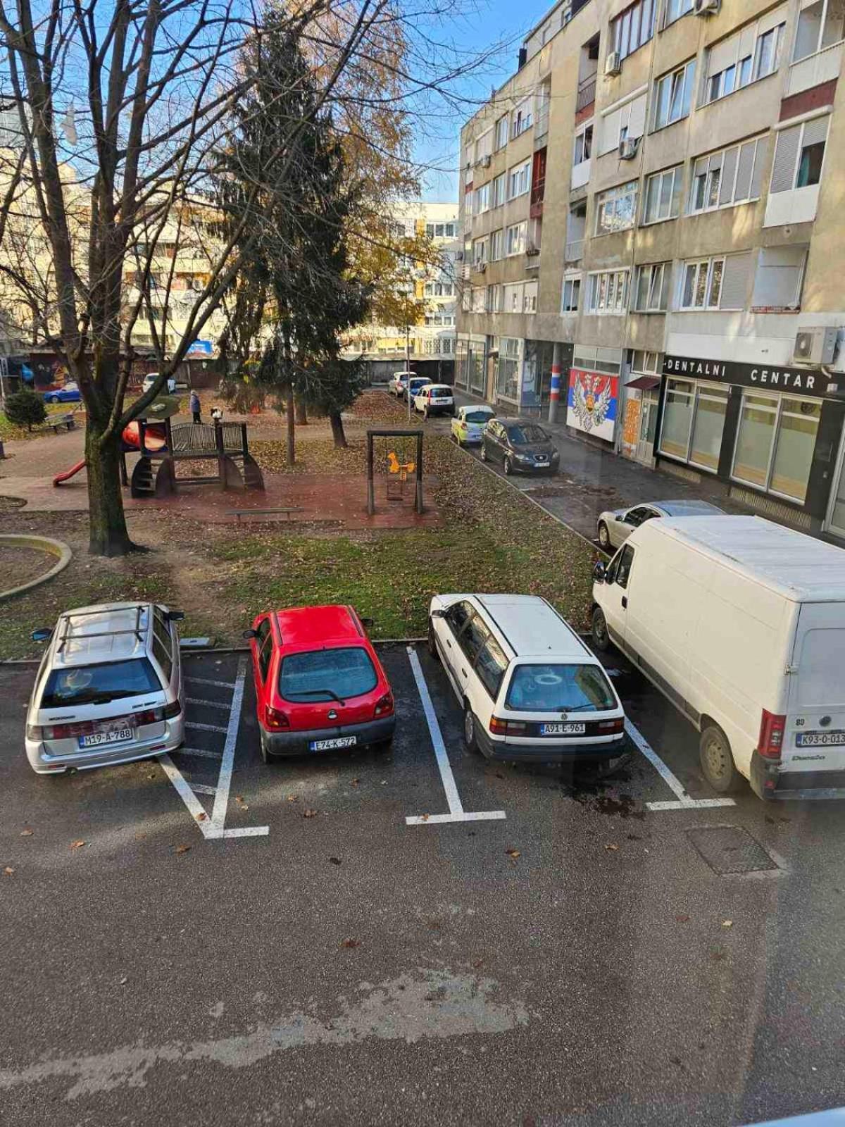 Apartman Centar Bulevar Ex Sa Garazom Banja Luka Buitenkant foto
